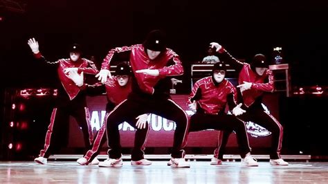 jabbawockeez dancing.